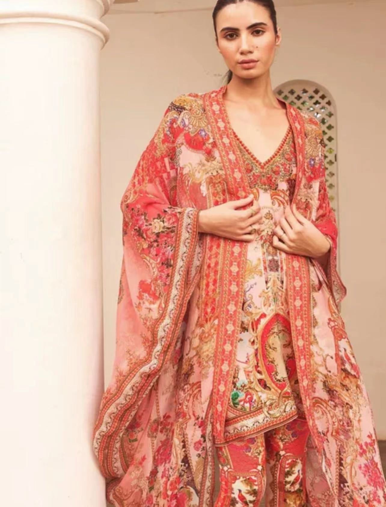 Czarina Pink Lady short Cape